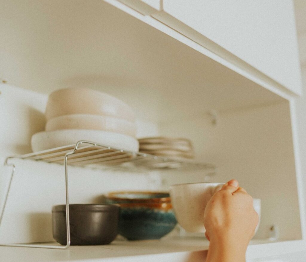Votre intérieur, un havre de paix 16 Rangement couvercles : 5 mythes qui vous font perdre temps